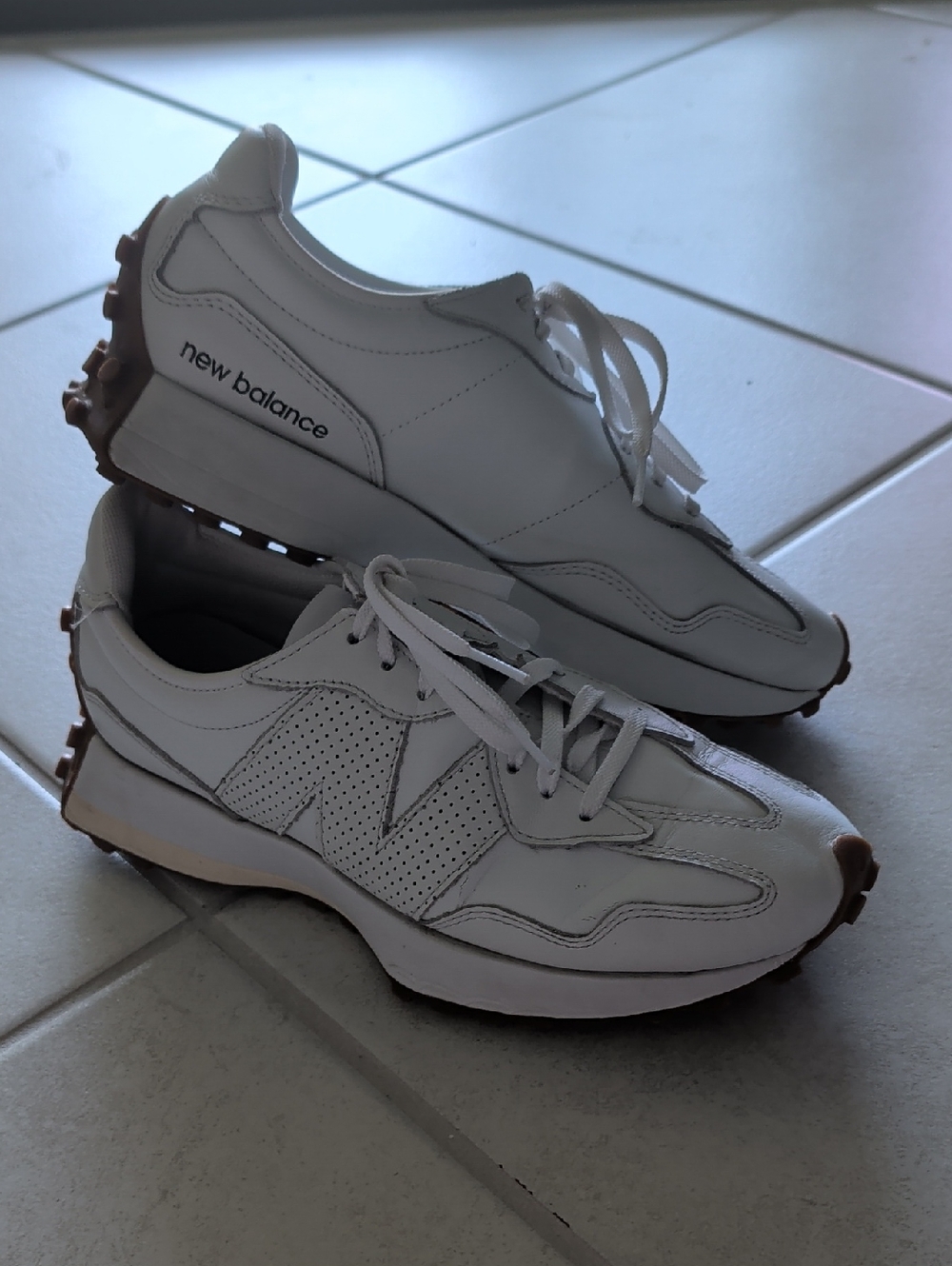 New Balance Women’s 327 Sea Salt GOAT Sneakers New W/O Tags